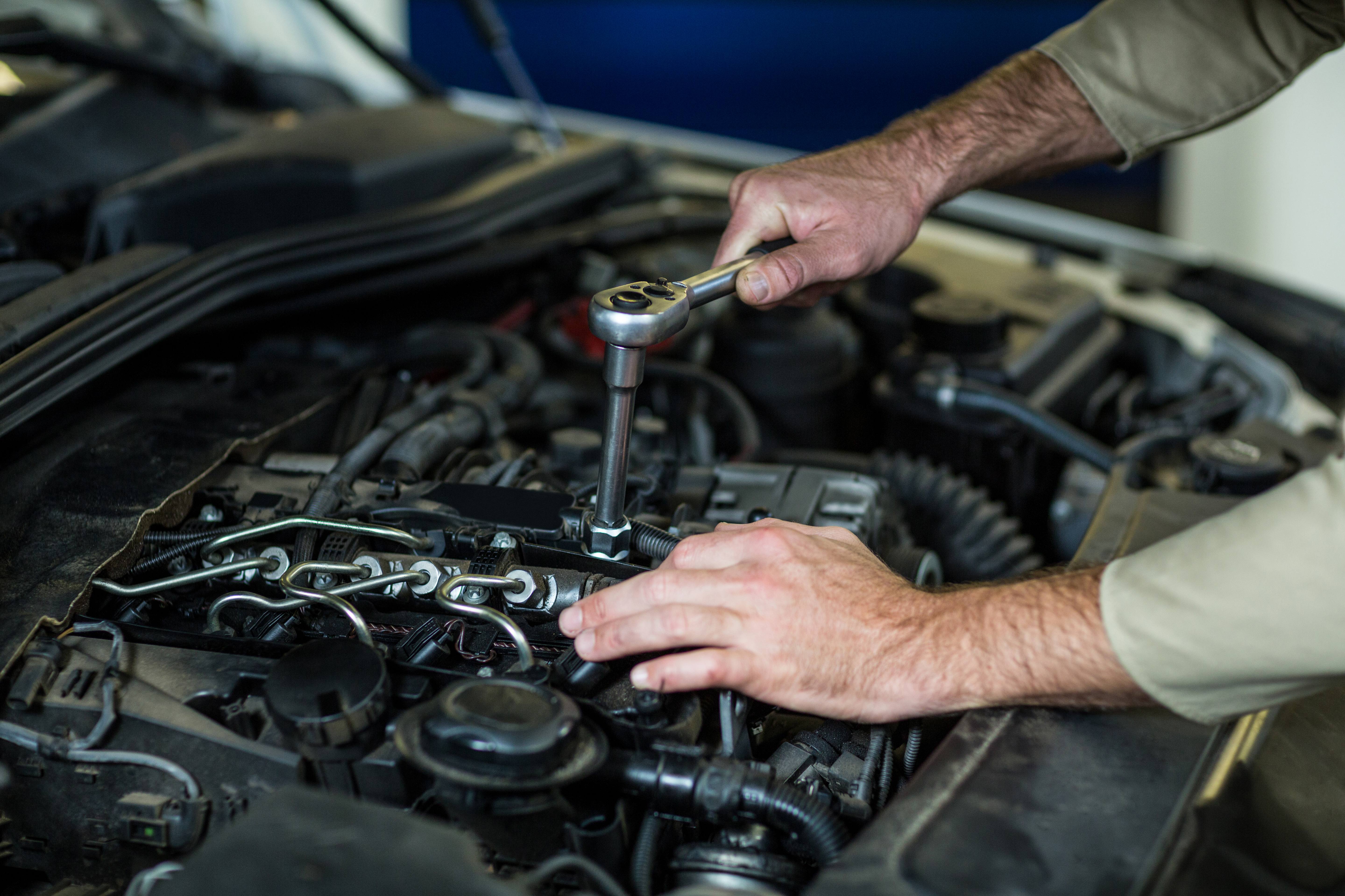 Manutenção automotiva na Auto Mecânica Ponto Novo
